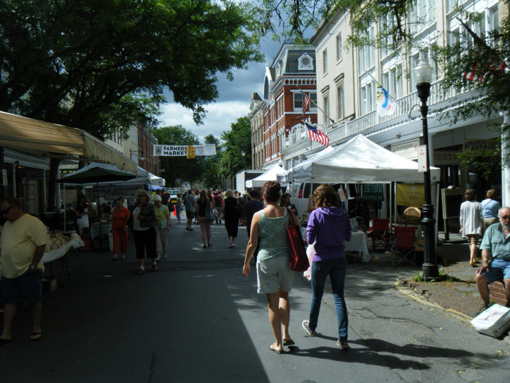 Kingston Farmer's Market July 4th 2009