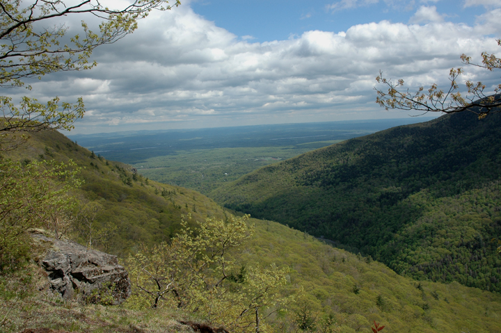 Escarpment Trail,  North South Lake